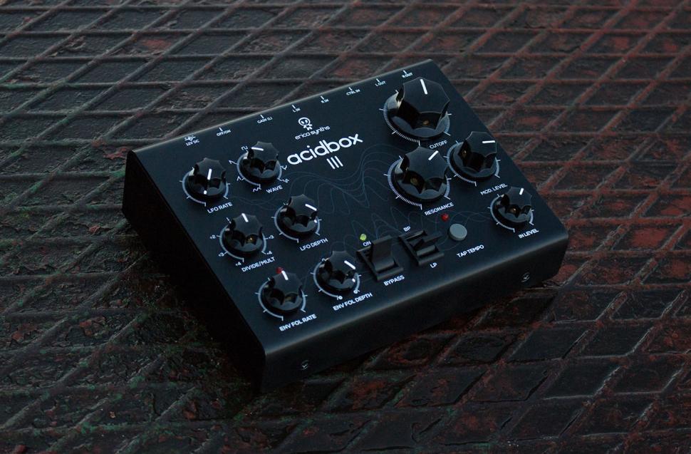 Erica Synths Acidbox III im Test: Kann dieses Stereo-Filter begeistern?